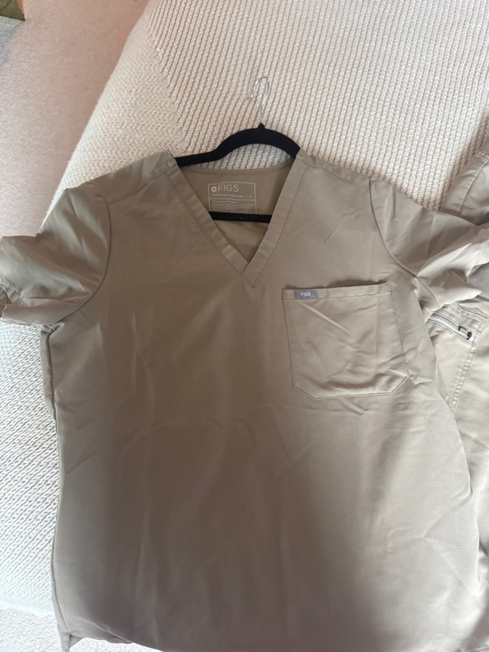 Figs Women's V-Neck Scrub Top and pants in Khaki